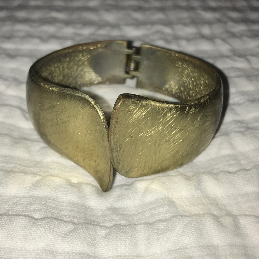 Gold bangle